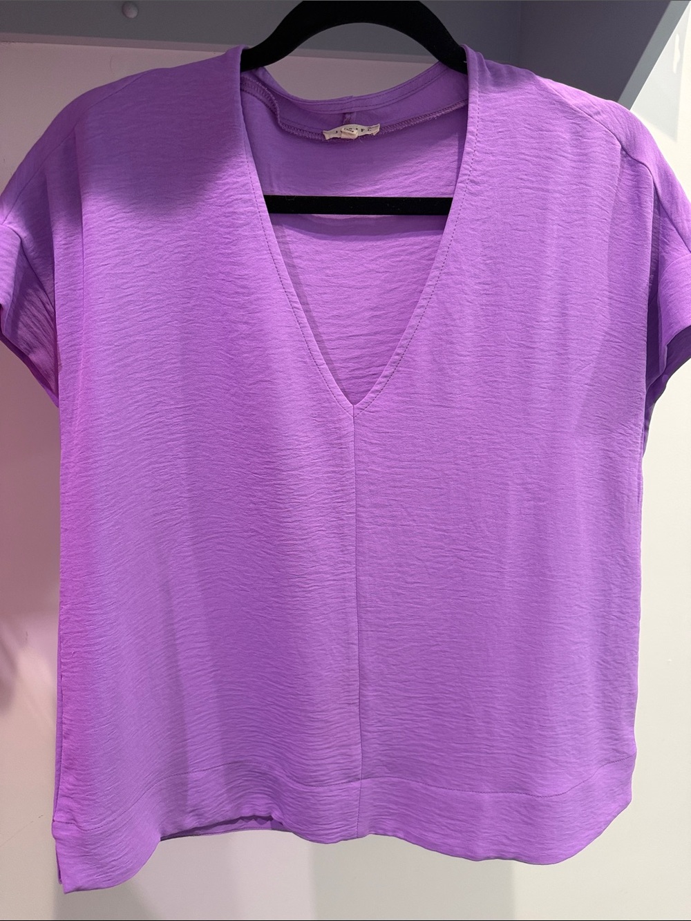 JODIFL Lavender V-Neck Short Sleeve Blouse